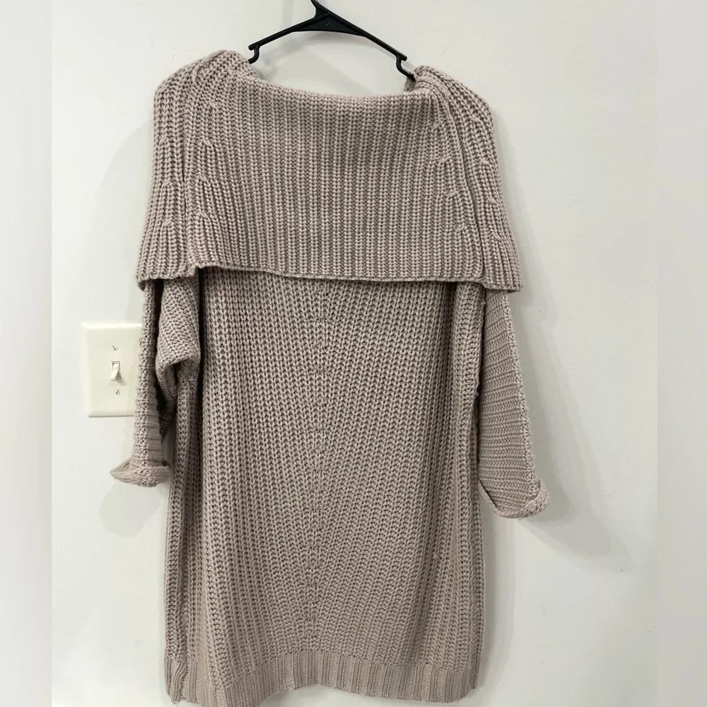 Umgee Oversized Mauve Cowl Neck Off the Shoulders Comfort Sweater Size Large - Picture 3 of 6